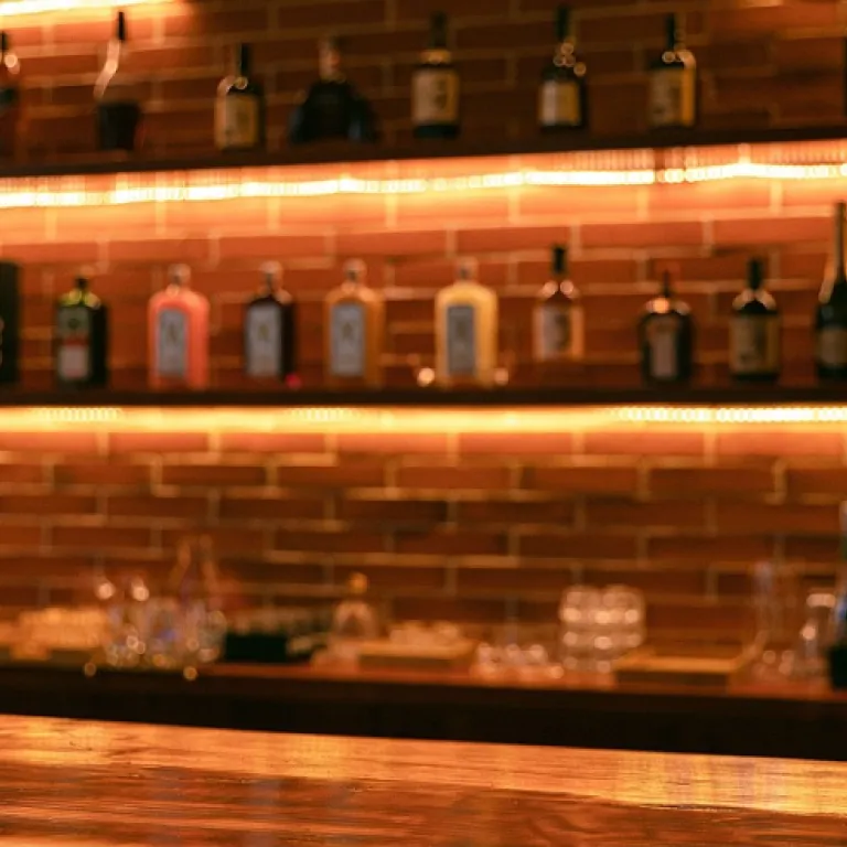 L’assiette terre de fer : élégance et robustesse sur vos tables